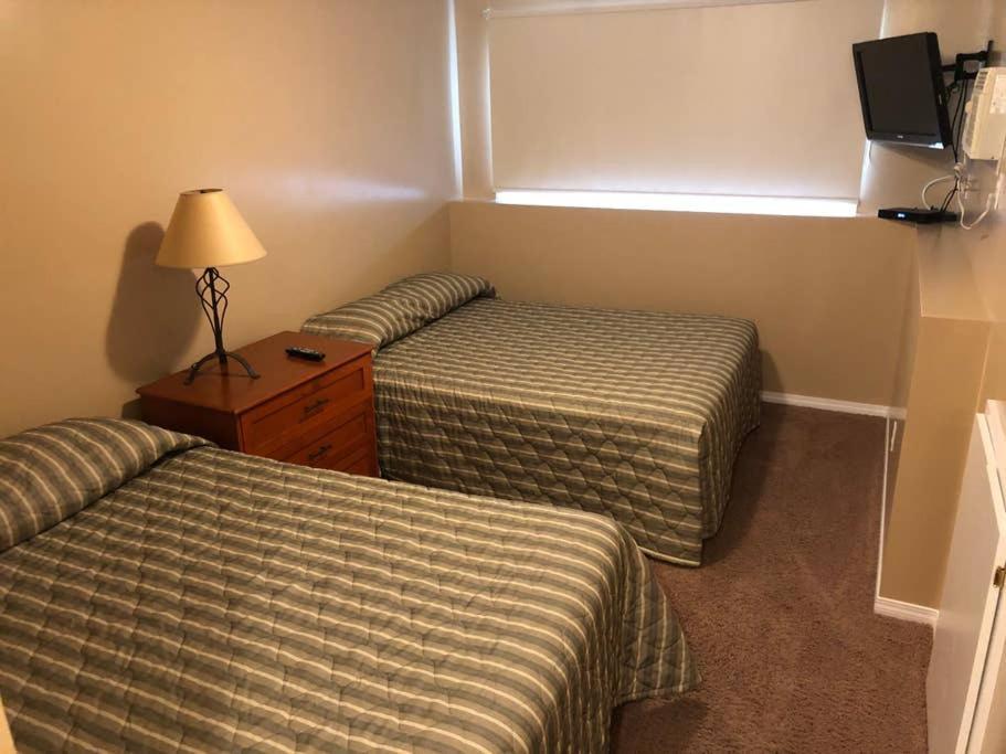 Paradise Canyon Golf Resort - Luxury Condo M409 Lethbridge Bagian luar foto